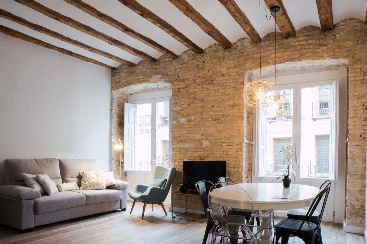 Apartamentos Almada Zaragoza Dış mekan fotoğraf