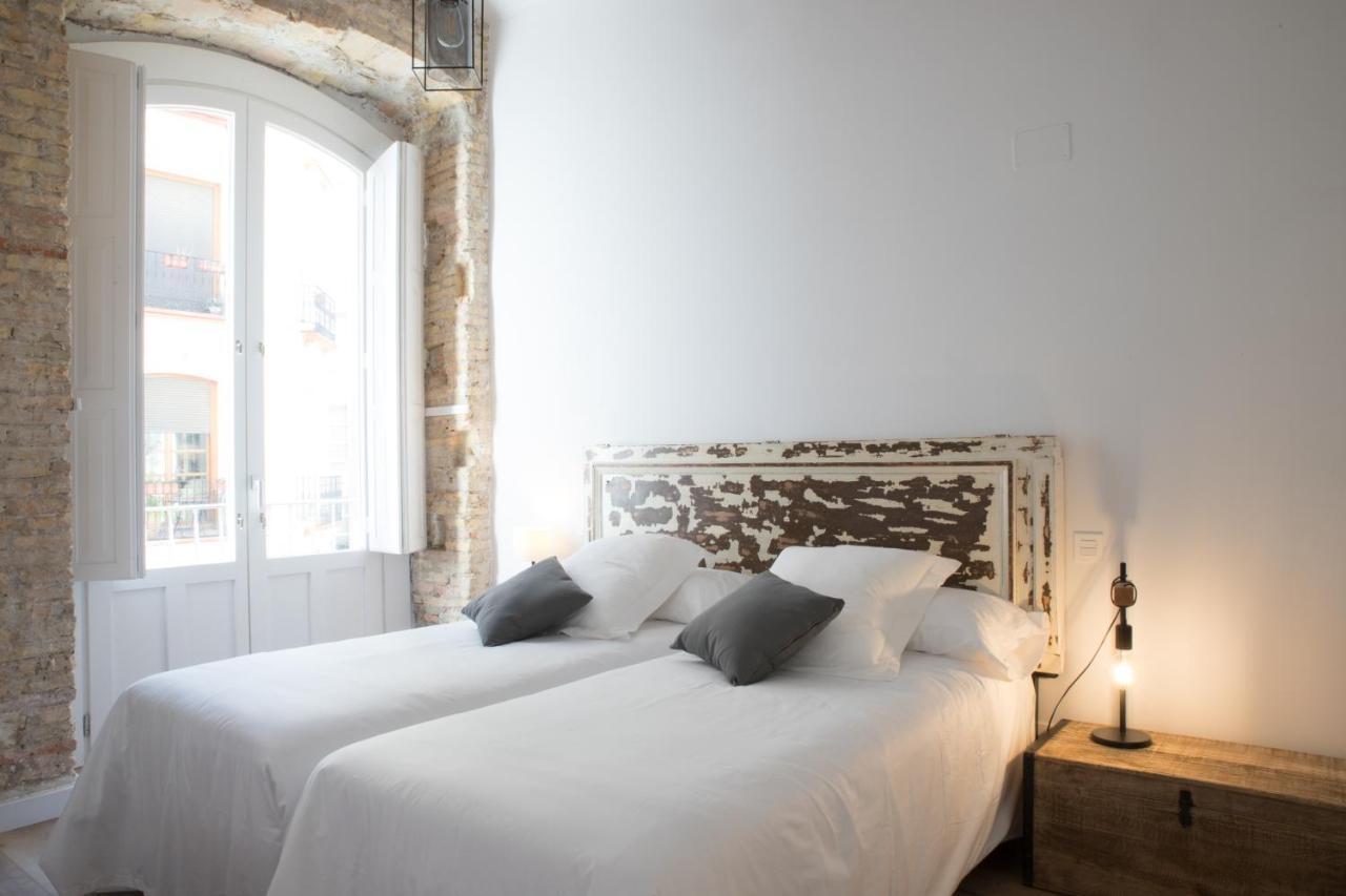 Apartamentos Almada Zaragoza Dış mekan fotoğraf